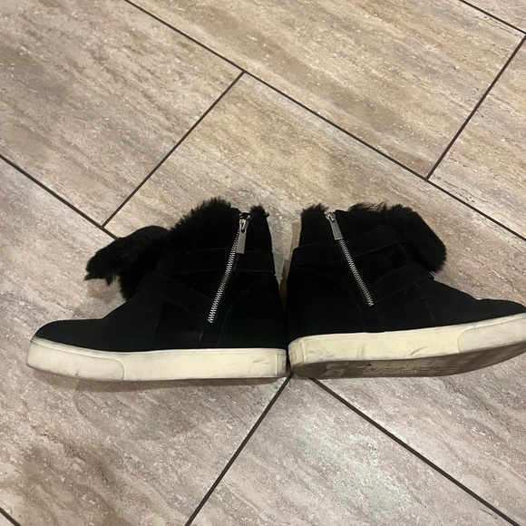Black Fur fold-down J SLIDES sneakers, size 9 - Picture 2 of 9